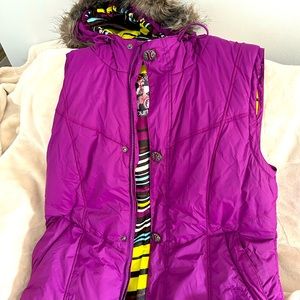 Like new, Burton size XL women’s puffer vest
